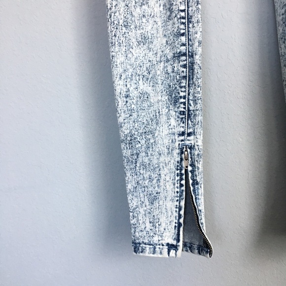 Pacsun, faded denim jeans - Picture 2 of 4